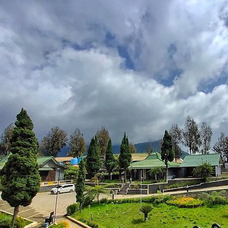 Bromo Permai 1 Hotel Exterior foto