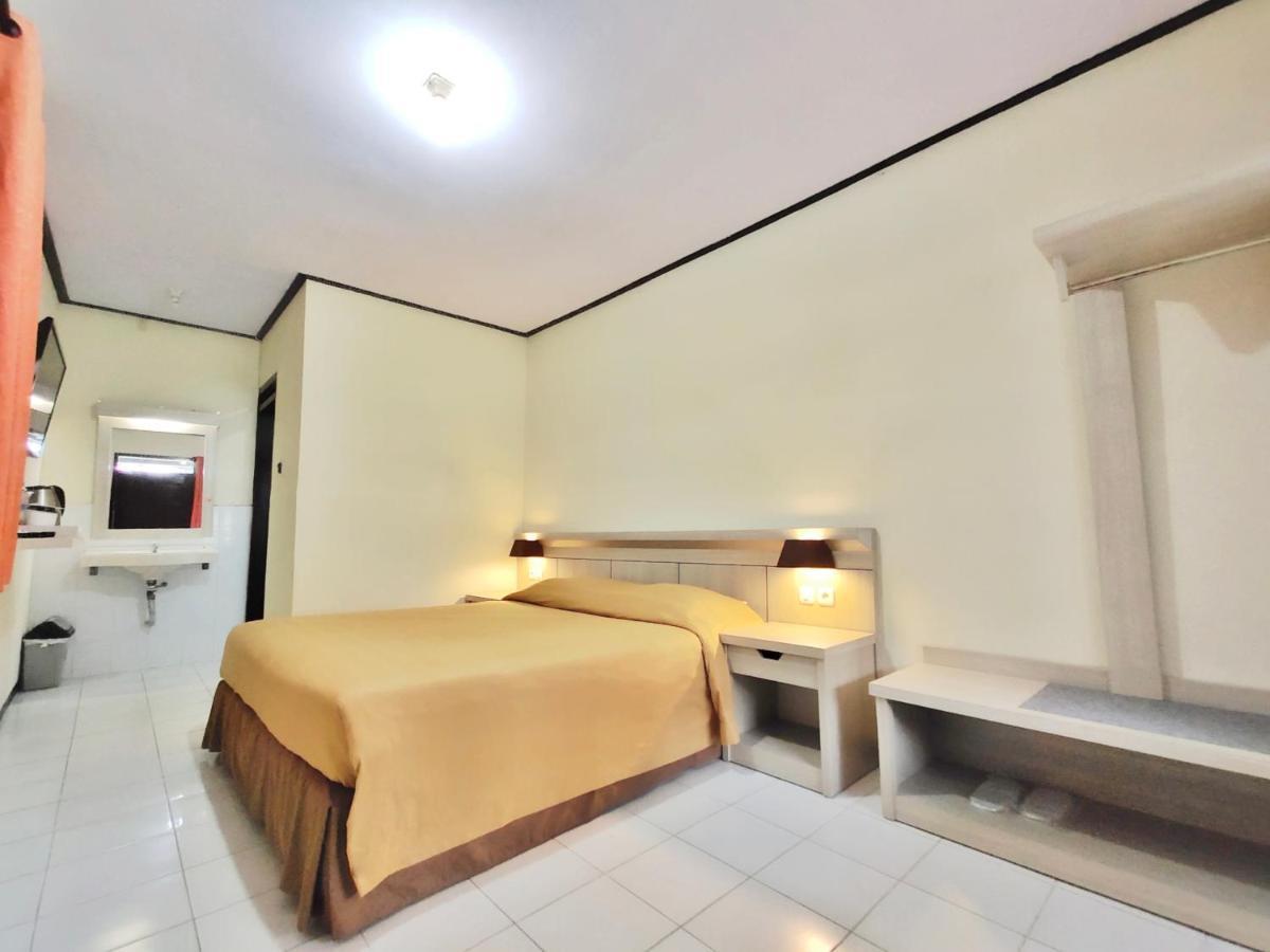 Bromo Permai 1 Hotel Exterior foto